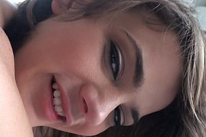 emilybloom街头裸体